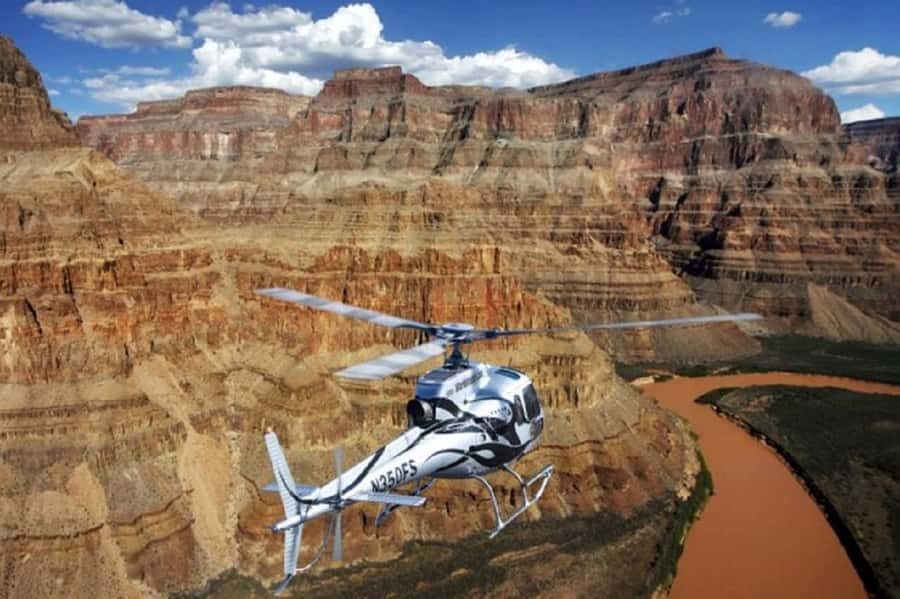 From Los Angeles: 3-Day Las Vegas Tour with Accommodation - Los Angeles to Las Vegas: fast road trip, then real Vegas time