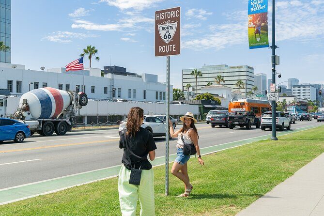 Hollywood, Beverly Hills & Celebrity Homes Tour by Open Air Bus - Price and value: where $39 really lands