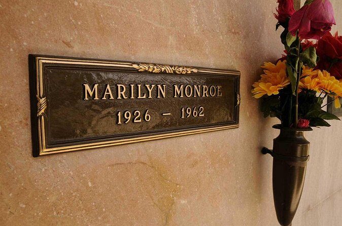 Hollywood Chills 3-Hour Tour: Celebrity Scandals and Cemeteries - Stop 1: Hollywood Forever Cemetery near Paramount Studios