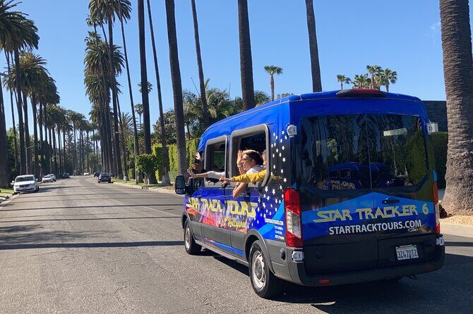 Hollywood Stars Tour: Walk of Fame, Celebrity Homes, Sunset Strip - The meeting point at 6735 Hollywood Blvd (and why arriving early helps)