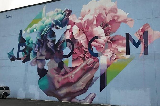 LA Arts District Tour - Starting at 714 Traction Ave: Using the Loop and Mobile Ticket