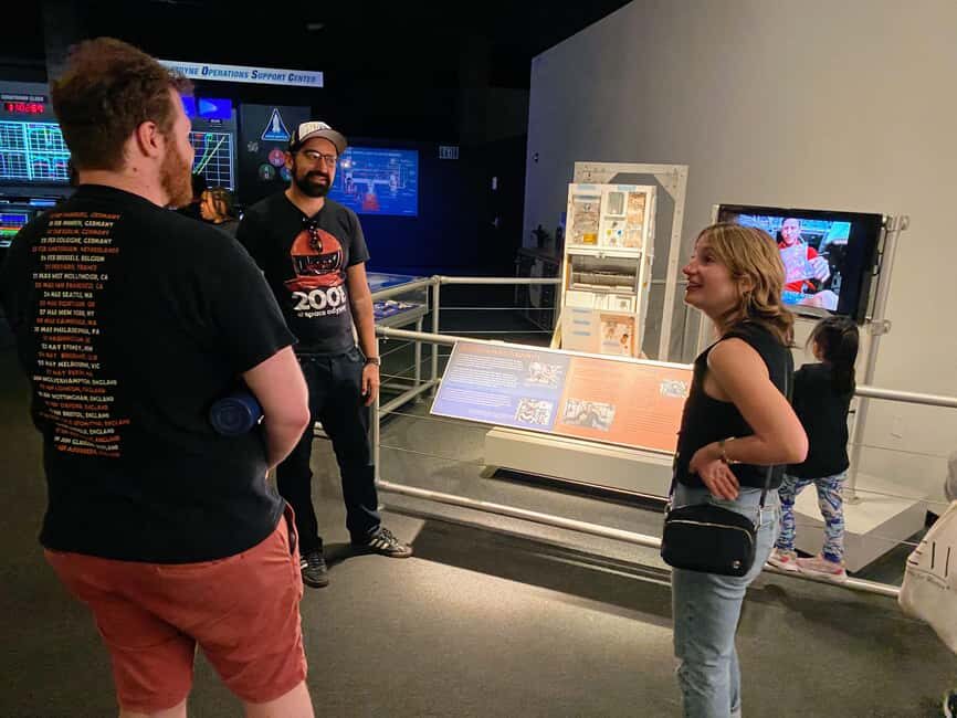 LA: Expo Park Space & Dinosaurs Tour with Cal Science Center - A rose garden break with USC views and Exposition Park context