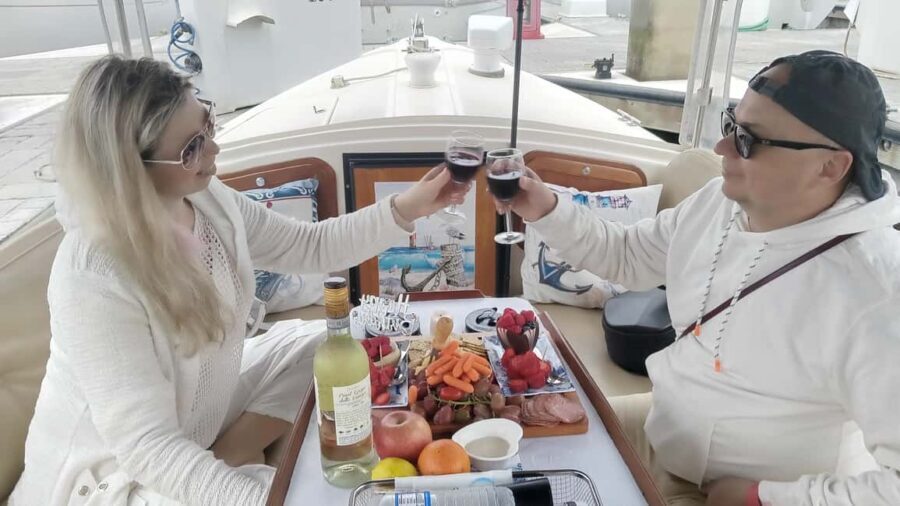 Los Angeles #1: Luxury Boat Cruise-Wine, Cheese & Sea Lions - The 2-hour loop: what you’ll actually see as you glide