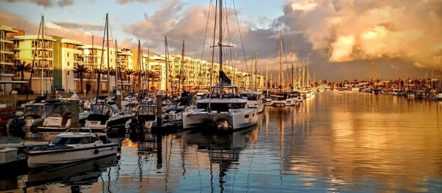 Los Angeles #1: Luxury Boat Cruise-Wine, Cheese & Sea Lions - The captain experience: Shaun’s calm confidence and local talk