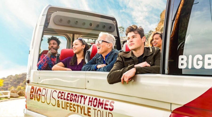 Los Angeles and Hollywood: Celebrity Homes & Lifestyle Tour - Hollywood Hills and Mulholland Drive Pass-By: The LA Views People Chase