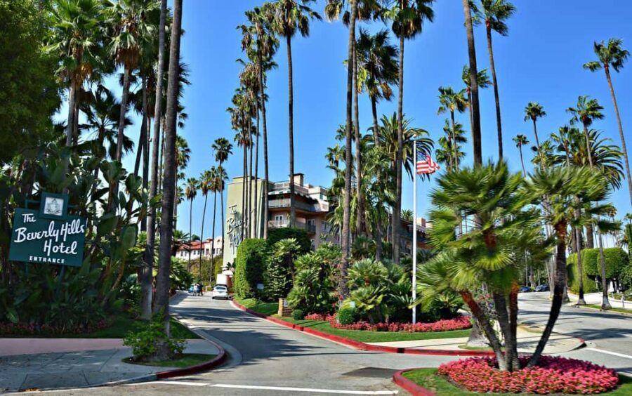 Los Angeles: Full-Day Tour of Hollywood, Griffith & Coast - Griffith Observatory: city views and a free, iconic stop