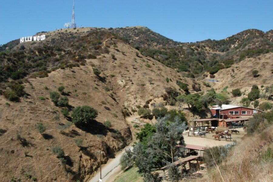 Los Angeles: Mulholland Trail Horseback Riding Tour - Riding through Griffith Park: Hollywood Sign and LA views in motion
