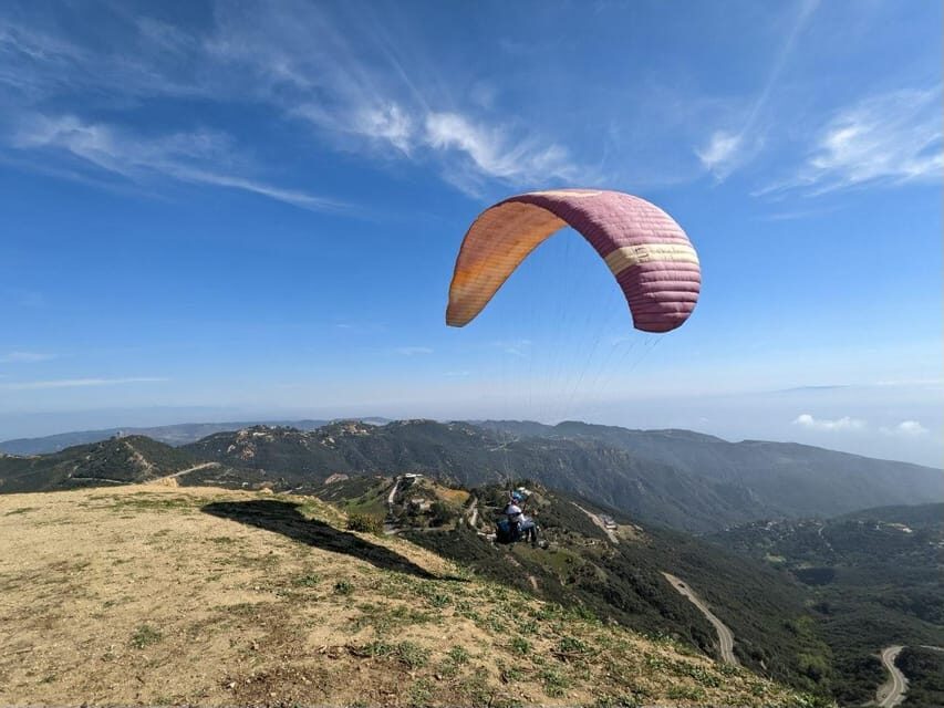Malibu Hills to Beach: Tandem Paragliding Flight Adventure - The briefing and coaching that make tandem paragliding feel approachable