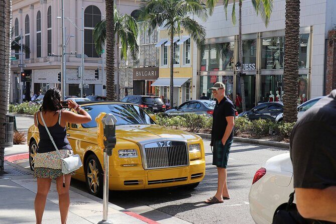 Private Hollywood and Celebrity Homes Bus Tour - Dolby Theatre and Capitol Records: classic awards glamour meets music branding